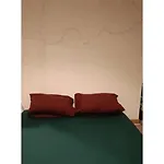Joli Studio Lumineux