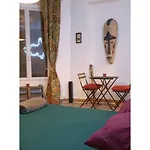 Joli Studio Lumineux